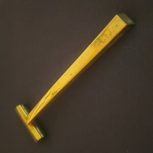 AVON Vintage Signed Razor